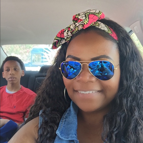 Profile Picture of Crystal Trahan (@crystaltrahan1) on Poshmark