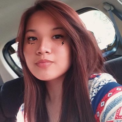 Profile Picture of 𝖓𝖆𝖉𝖎𝖓𝖊 (@MykhaNadine) on Twitter