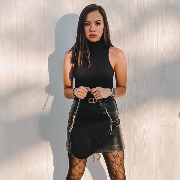 Profile Picture of Valeria Jimenez (@valeria_j) on Poshmark