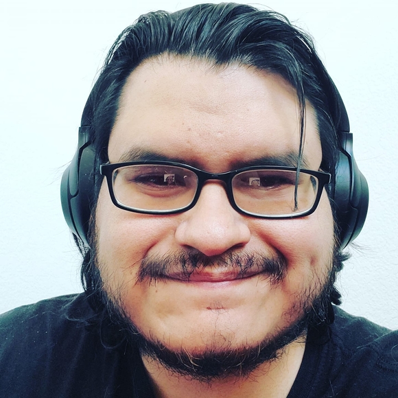 Profile Picture of Mike Vera (@mavera20) on Poshmark