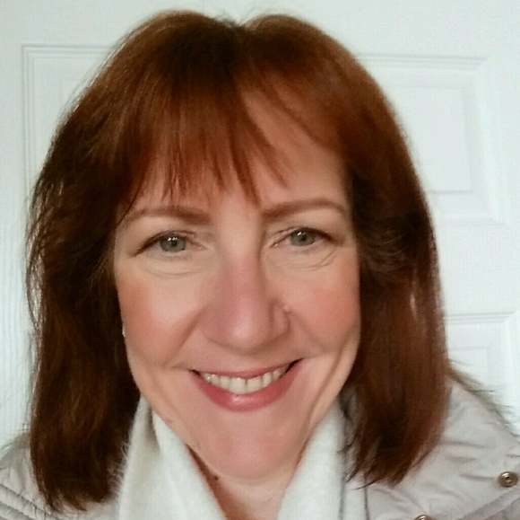 Profile Picture of Cindy Sumner (@cynannsum) on Poshmark