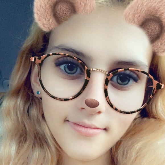 Profile Picture of Erika Starling (@erika_starling) on Poshmark