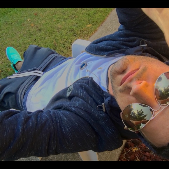 Profile Picture of Matthew Belleville (@malexanderb) on Poshmark