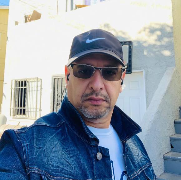 Profile Picture of Yamel Balart (@yamelbalart) on Poshmark