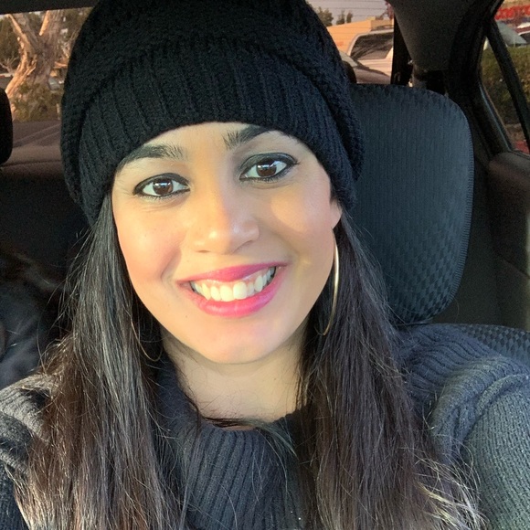 Profile Picture of Zulma Rivera (@zulmaliz05) on Poshmark