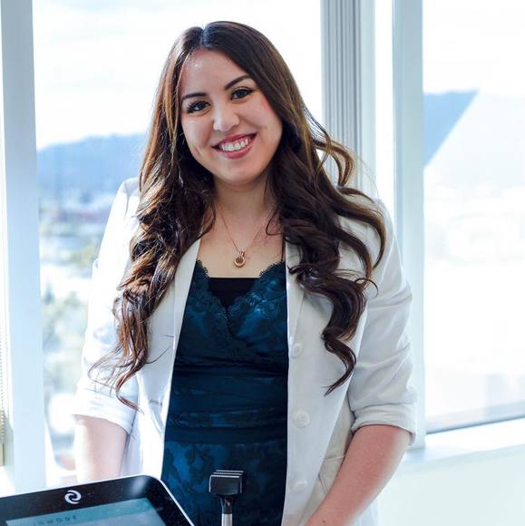 Profile Picture of Stephanie Blanks (@stephaniern91) on Poshmark