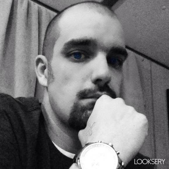 Profile Picture of Matt Meyer (@meyer83) on Poshmark