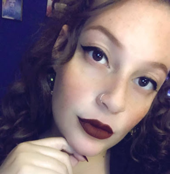 Profile Picture of Jeniva Cumba (@jeniva_cumba) on Poshmark
