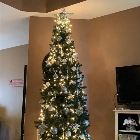 Profile Picture of Jayden Sardeson (@jaydens1230) on Poshmark