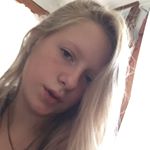 Profile Picture of Isabelle Nichols (@izzy.the.softball.girl) on Instagram