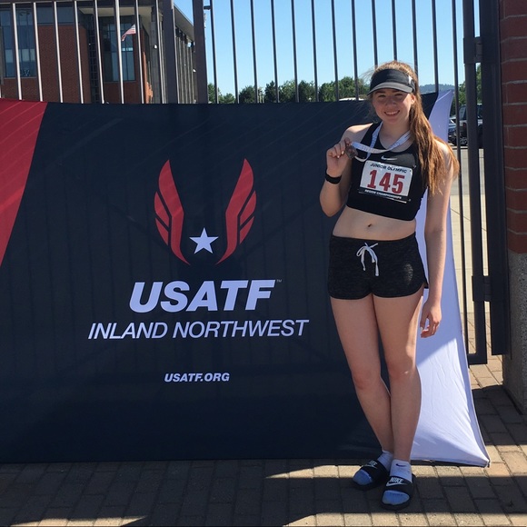 Profile Picture of Emily Littrell (@littrellemily) on Poshmark