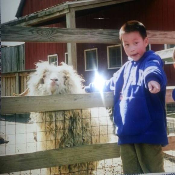 Profile Picture of Brian Chen (@bchen3695) on Poshmark