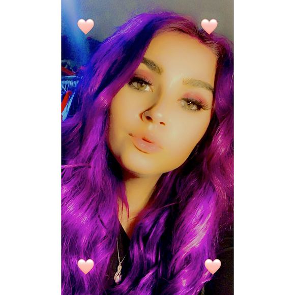 Profile Picture of Katelynn Vaughan (@katelynnvaug270) on Poshmark