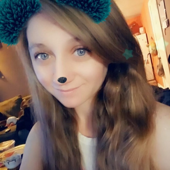 Miranda kristine Weir - Poshmark Profile Picture of Miranda kristine Weir (@mir_maid0818) on Poshmark