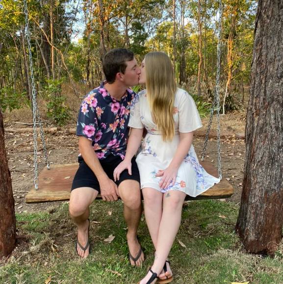 Profile Picture of Jaz Frankland (@jaz_crosby) on Poshmark