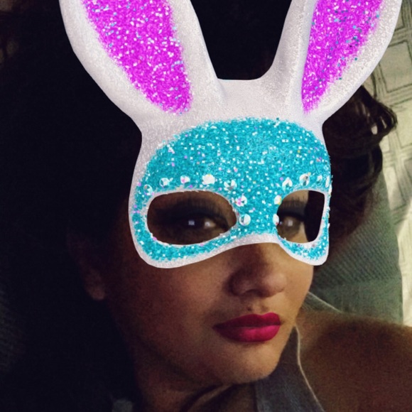 Profile Picture of Ann Garcia (@anngarcia64) on Poshmark