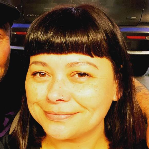 Profile Picture of Kenthia Hodges (@kenthiah) on Poshmark