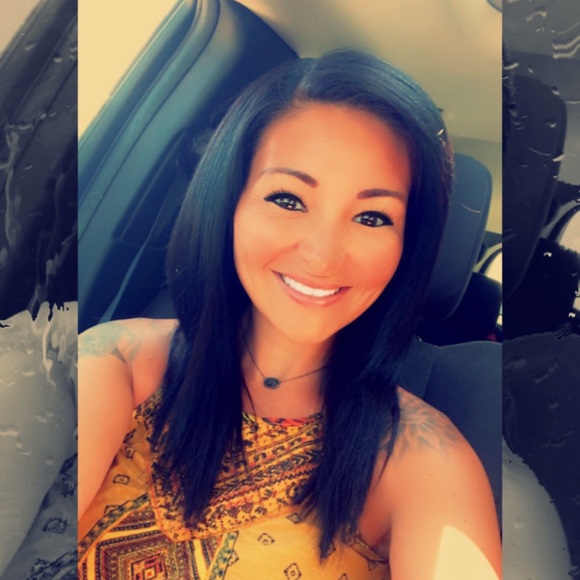 Profile Picture of Krista Errington (@kerrington88) on Poshmark