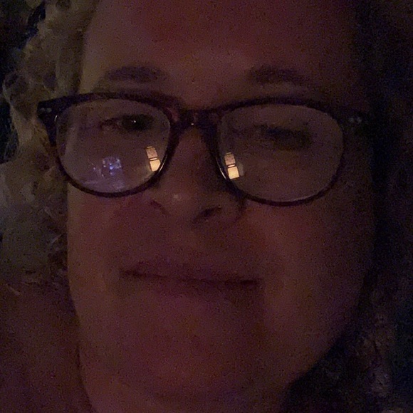 Profile Picture of Jennifer Panitz (@jenniferpanitz) on Poshmark