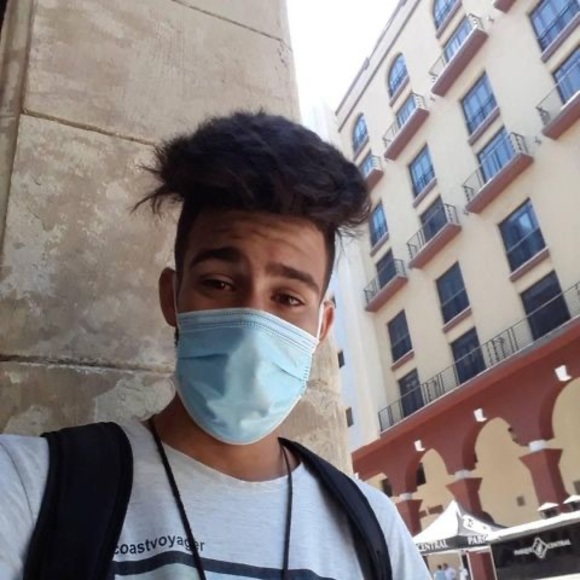 Profile Picture of Jorgito Arbonna (@jorgitoarbona03) on Poshmark