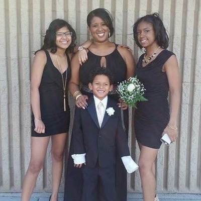 Profile Picture of Anita Weaver (@weaveranita81) on Twitter