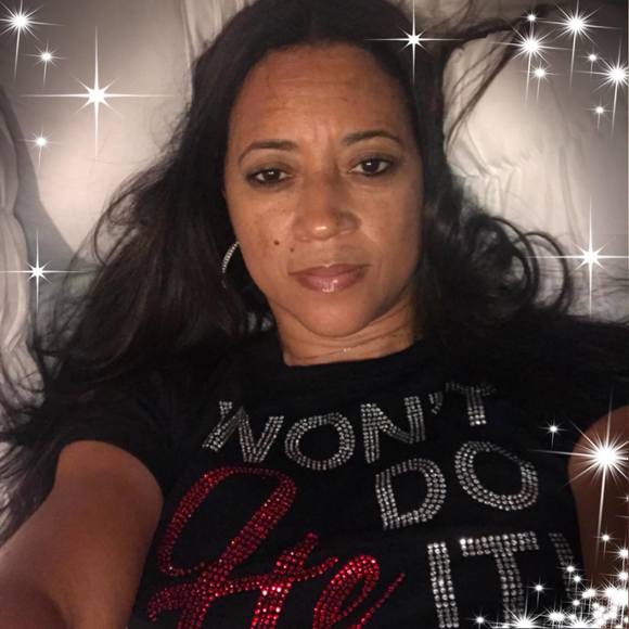Profile Picture of Gwen Hoggard (@motherhogg) on Poshmark