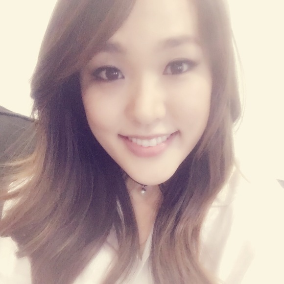 Profile Picture of Yeowool Kang (@bluejanny) on Poshmark