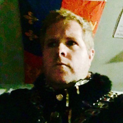 Profile Picture of Brendan Vynyl (@VynylRadio) on Twitter