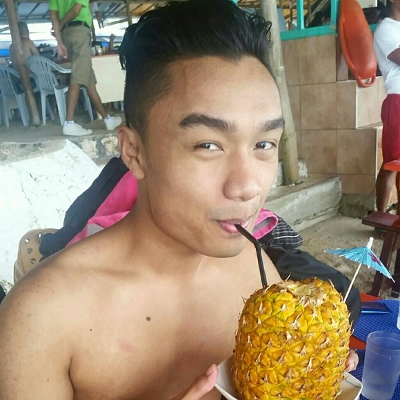 Profile Picture of Bryan Lansang (@jdossied) on Poshmark