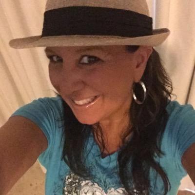 Profile Picture of Debbie Mauro Tebben (@debbiemaurotebb) on Twitter