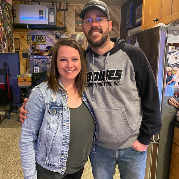 Profile Picture of Samantha Adelmann (@sadelmann) on Poshmark