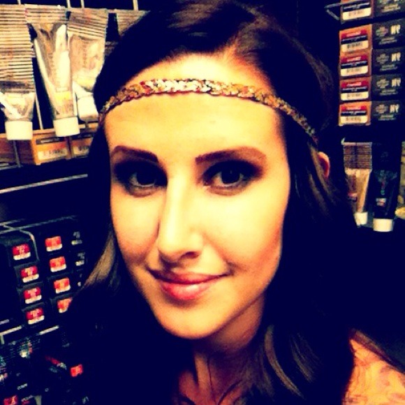 Profile Picture of Kristen Zellmann (@snacks) on Poshmark