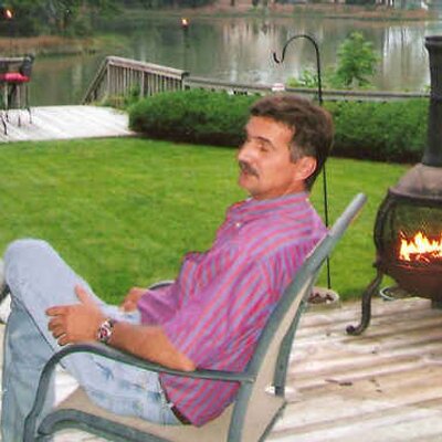 Profile Picture of David Bennis (@Davefrom1962) on Twitter