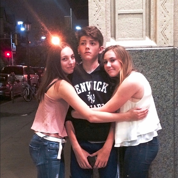 Profile Picture of David Arnett (@davidadivad) on Poshmark