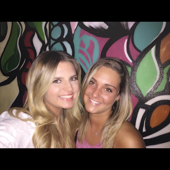 Profile Picture of Carly Palermo (@cpal19) on Poshmark