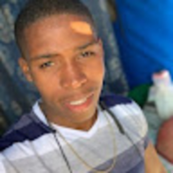 Profile Picture of Jefferson François (@jeffersonfra580) on Poshmark
