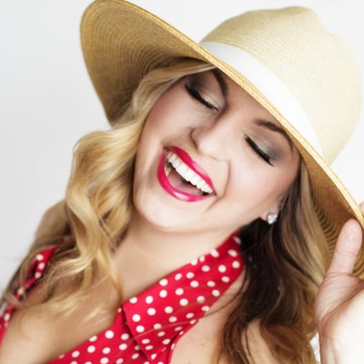 Profile Picture of MiShon's Galleria (@MishonsGalleria) on Twitter