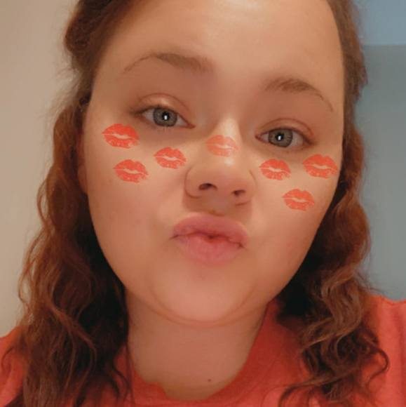 Caitlyn Girardot - Poshmark Profile Picture of Caitlyn Girardot (@cait1919) on Poshmark