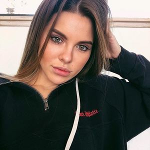 Profile Picture of Monique Tang (@forcentcertword1972) on Myspace