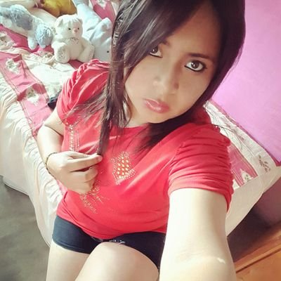 Profile Picture of Vivian Max (@VivianMax1) on Twitter