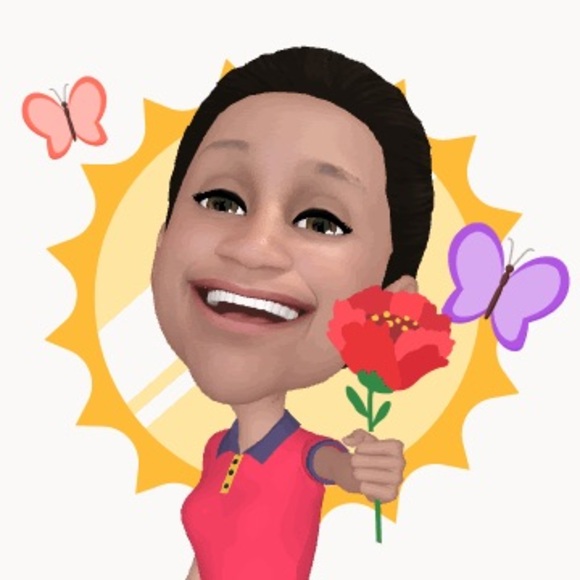 Profile Picture of Kayah H (@kayah_h) on Poshmark