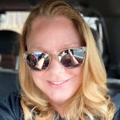 Profile Picture of Melissa Q. Cook (@melquigz16) on Twitter