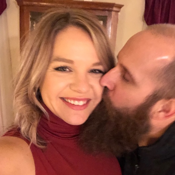 Profile Picture of Jennifer Boote (@jmboote) on Poshmark