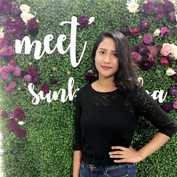Profile Picture of Fahmid Khanom (@khanom90) on Poshmark