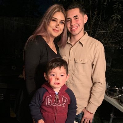 Profile Picture of Daniela Escobar (@Yooo_queen14) on Twitter