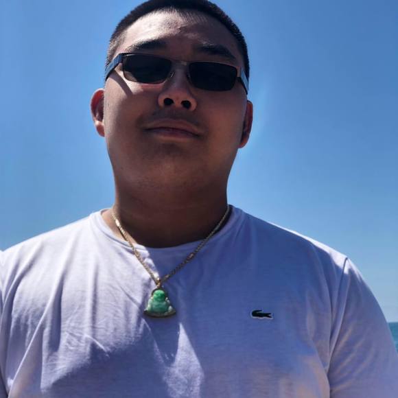 Profile Picture of Huy Phan (@huyphan1) on Poshmark
