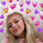 Profile Picture of caitlin & natalia ♡ (@boppingloren) on Instagram