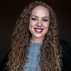 Profile Picture of Elisa Black (@askauntmurielle) on Tiktok