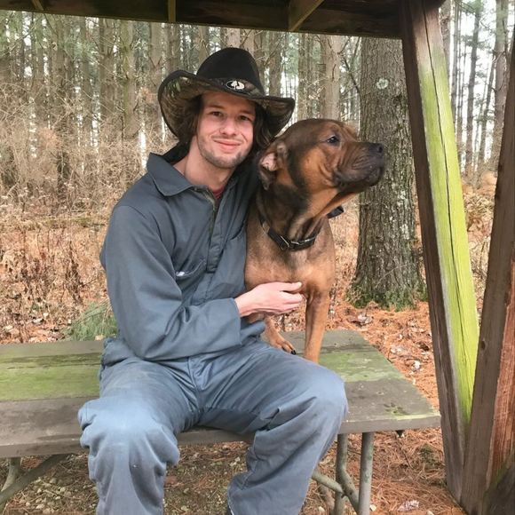 Profile Picture of Jon Reider (@jonreider) on Poshmark