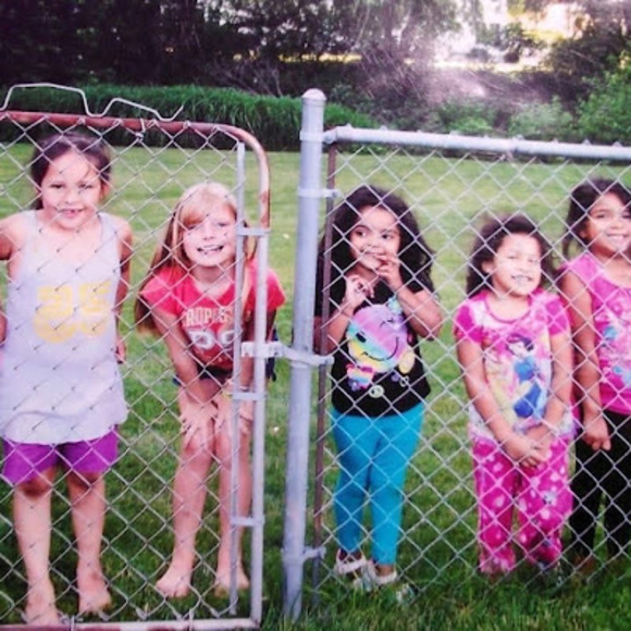 Profile Picture of Andrea Chavez (@chavezand84) on Poshmark